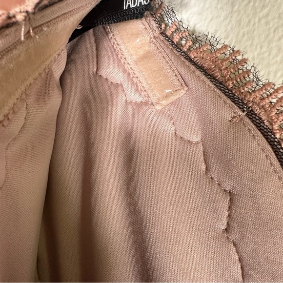 Tadashi Shoji Paillette Embroidered Antique Pink Lace and Sequin Dress Size 4 - Picture 14 of 17